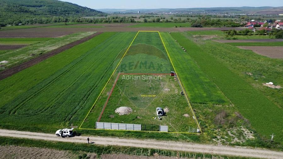 Teren intravilan 1.400 mp, imprejmuit integral - Livada, comuna Iclod Teren intravilan 1.400 mp, imprejmuit integral - Livada, comuna Iclod