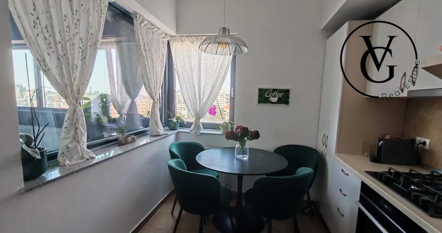 Apartament cu 2 camere semidecomandat, mobilat în Central