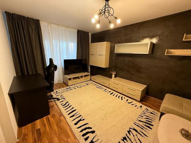 Piata Muncii - Metrou | Apartament 2 Camere Modern | 2 Locuri Parcare - 1