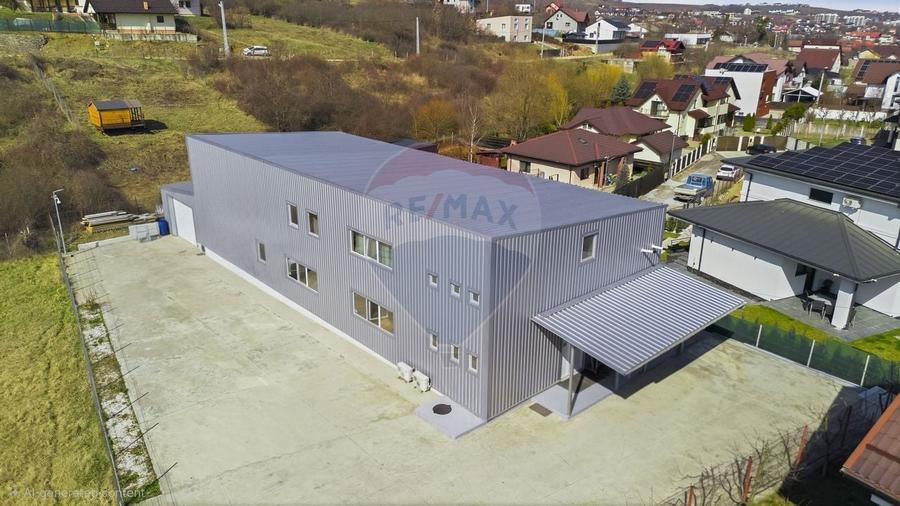 Hală Multifuncțională de Vânzare 600mp și Teren 924mp în Bucium - Iași - 1