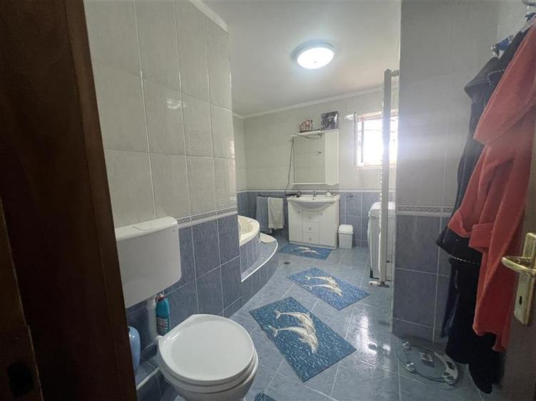 Inchiriere casa la cinci minute de Big pentru clinica salon sau locuit - 19