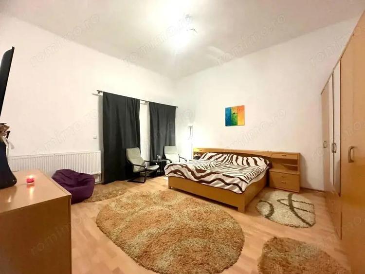 Apartament cu 3 camere la casa cu acces auto in curte Centru Oradea - 2