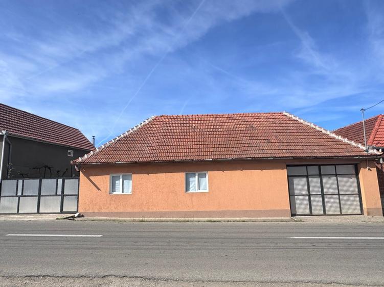 Casă de vânzare - sat Josani, Com. Măgești - imediat locuibilă - 1