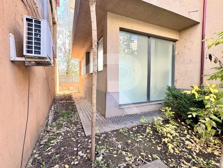 Spatiu comercial/birouri de inchiriere, P+1+M, 260 mp, deschidere dubla, curte - 21