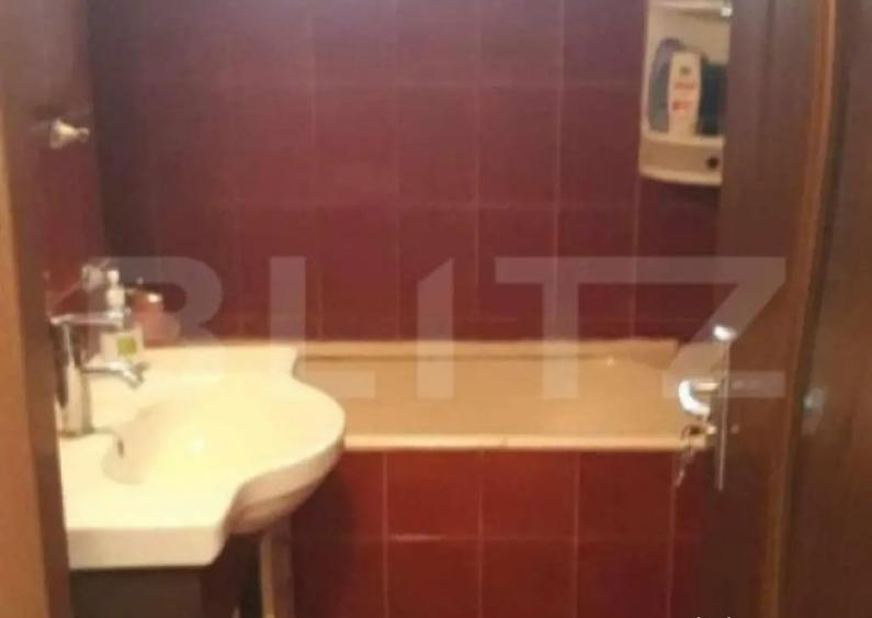 Apartament 2 camere, zona Micro14 , cu acoperi? ?i balcon - 6