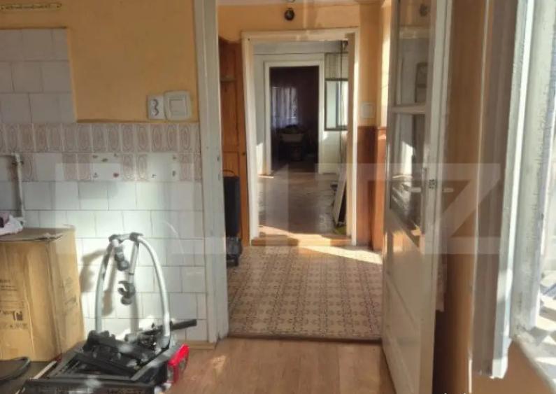 Casa cu 3 camere, zona 7 Noiembrie - 10