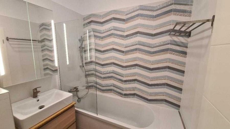 APARTAMENT LUX 2 CAMERE/CENTRALA PROPRIE/ 5 MINUTE DE METROU - 5