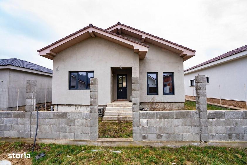 CASA NOUA SEMIFINISATA IN CIHEI CU 3 CAMERE - 5