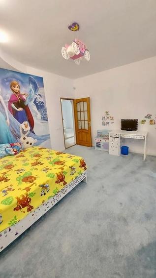 vila 7camere/(348util,500teren,119ampr.)mp/5min.metrouAp.Patriei - 17