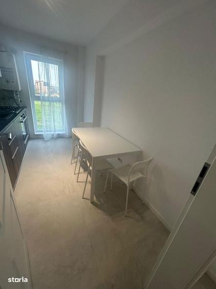 Apartament 2 camere 59 mp Etaj 1/4 cu lift Metrou 1 Decembri Sec 3 - 13