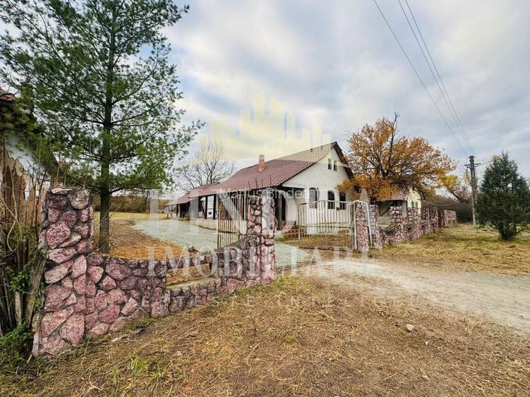 Oportunitate investitie: două reședințe de vacanță/ cabane 3940mp teren