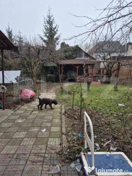 Casa de vanzare, curte comuna cu 1 locatar, 110 mp, zona ult - 1