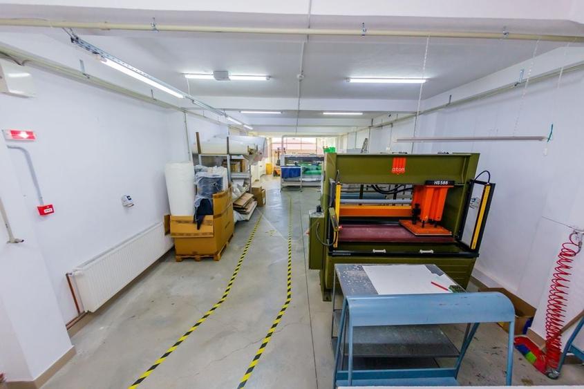 HALA  VANZARE de 1100mp in Baia Mare - 20