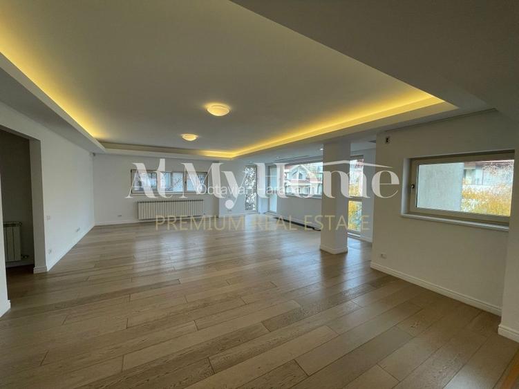 Apartament foarte spatios cu 6 camere, partial mobilat, 2 parcari, langa PARC Apartament foarte spatios cu 6 camere, partial mobilat, 2 parcari, langa PARC