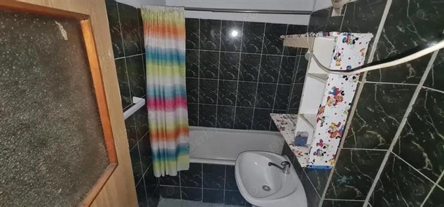 Vanzare apartament 2 camere Teiul Doamnei - 3