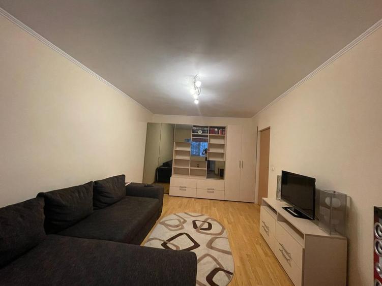 Tineretului parc metrou stradal - bloc 1982 - 5