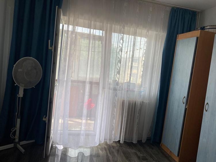 Vand apartament 3 camere cernavoda columbia - 8