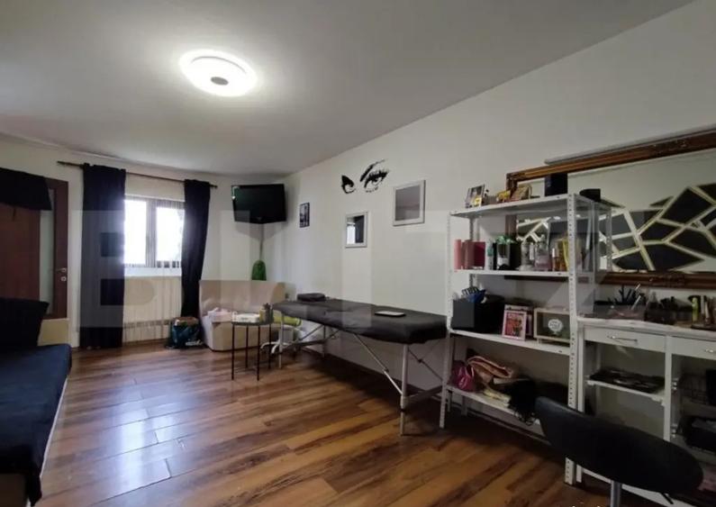 Casa cu 4 camere, 140 mp, acces auto, 902 mp teren, zona Bog - 12