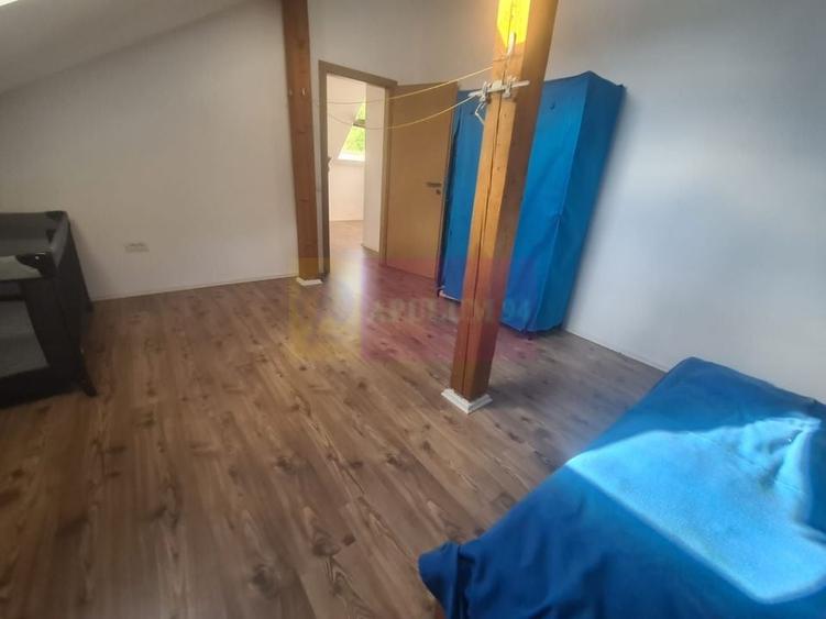 Vila de vanzare cu 6 camere in Cornu (teren 6.600 mp) - 14