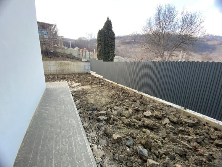 Duplex de vanzare, 195 mp utli, Garaj , zona Tauti - 16