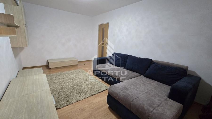 Apartament cu 3 camere, decomandat, zona Lipovei - 2