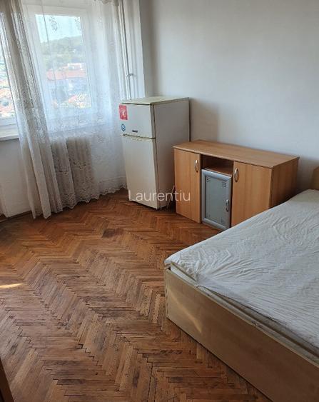 Vand garsoniera zona Centru Zavoi