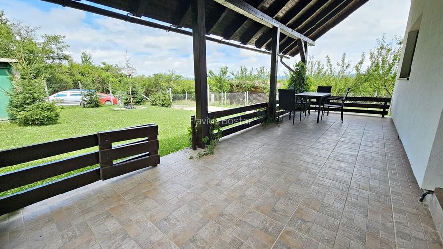 Vila noua-Sanpetru Dealul Lempes, zona verde si linistita Vila noua-Sanpetru Dealul Lempes, zona verde si linistita