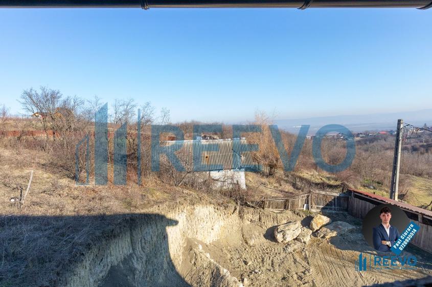 Pensiune/Vilă la roșu P+E+M în Sărata - 28