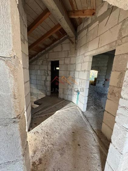 Vila S+P+E, priveliste deosebita, 6 camere, garaj, terasa, Cornu, PH - 14