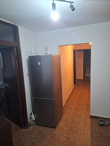 Ghencea-Strada Sergent Gheorghe Latea-ap 3 camere - 1