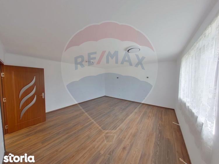 Casa cu 5 camere de vanzare in Piatra, Maramure? - 11