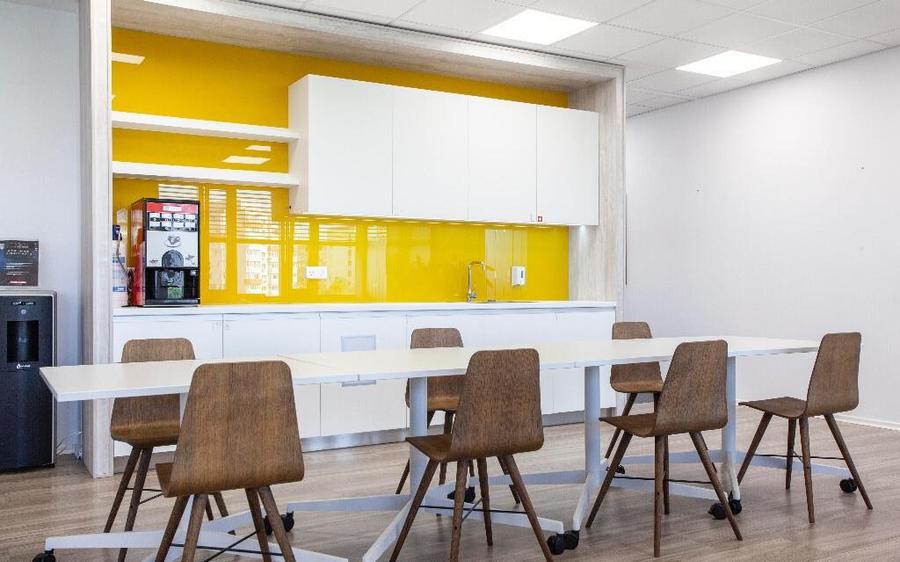 Alatura?i-va unui mediu de co-working cooperativ in Regus Sun Business - 2