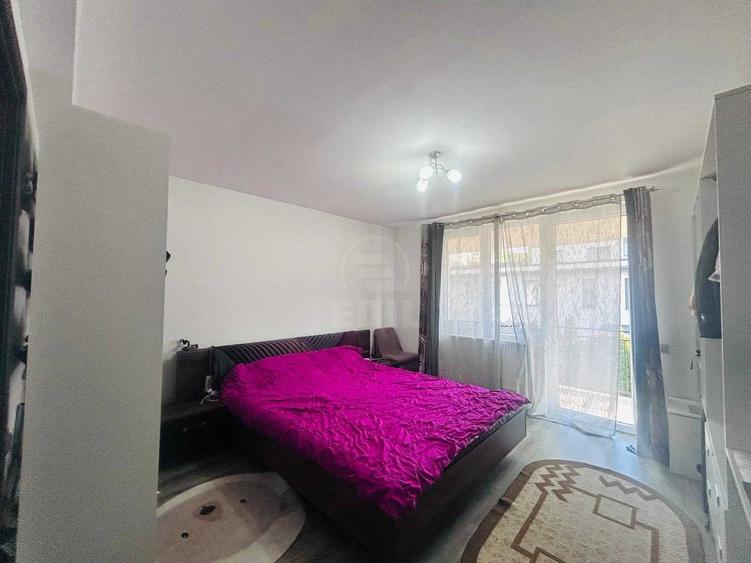 Duplex cu 5 camere cu Canalizare în Florești