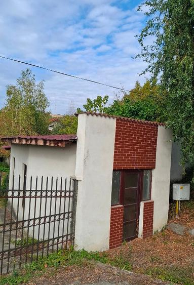 Casă și spatiu comercial  - 3