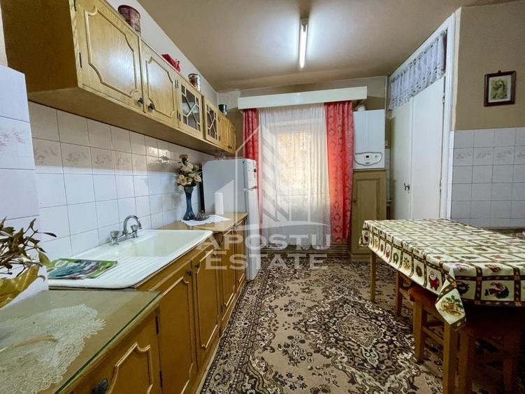 Apartament cu 2 camere, centrala proprie, zona Dambovita - 1