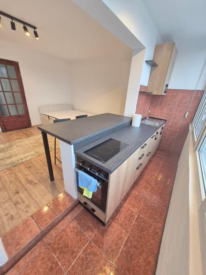 1 Cam-Complexul Studentesc-5 Min Centru--Mobilat--Aer Conditionat-280 Euro! - 5