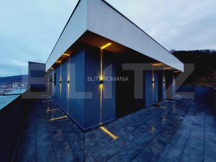 Penthouse cu priveliste spre padure, cu 2 parcari, etaj retras, 77 mp utili