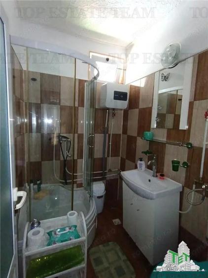 Casa, gradina si curte intrun peisaj de poveste, aici in Slanic Prahova, unde aerul este curat si tu - 11