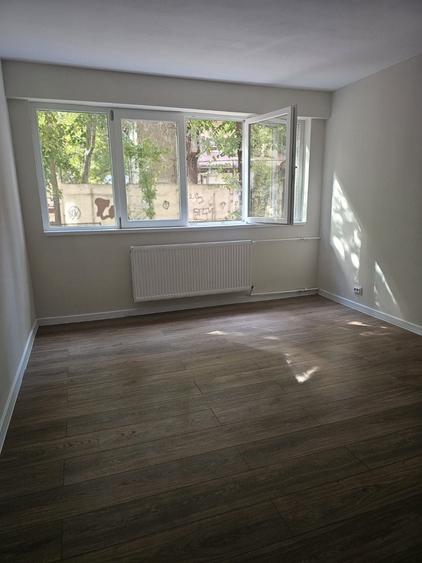 Apartament cu 2 camere decomandat în Eroii Revoluției