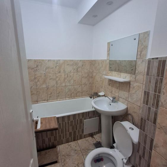 Apartament cu 2 camere semidecomandat în Baza 3