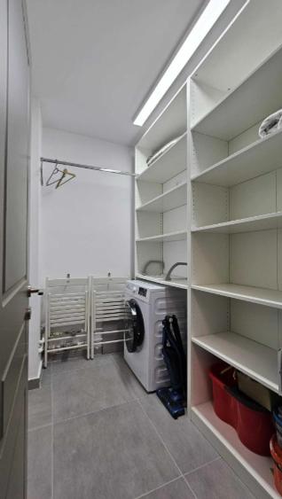 Apartament cu 2 camere semidecomandat în Lacul Tei