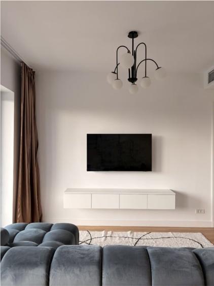 Apartament cu 3 camere semidecomandat, mobilat în Străulești