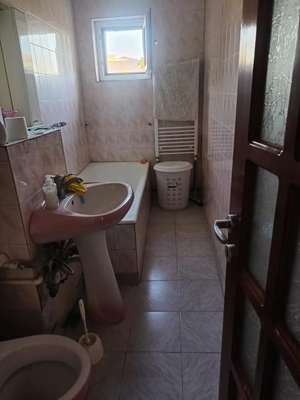 Apartament cu 2 camere decomandat în Traian
