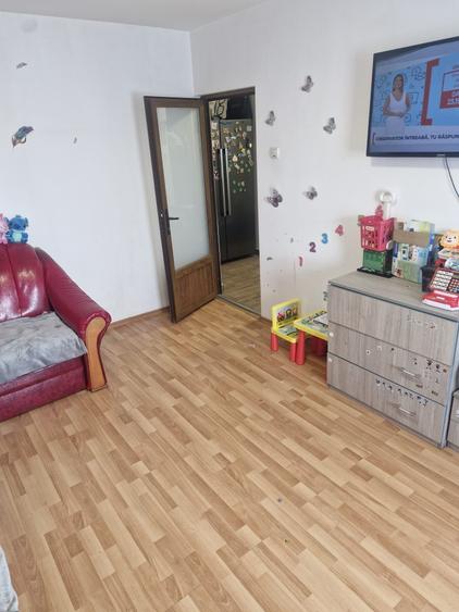 Apartament cu 2 camere decomandat în Eremia
