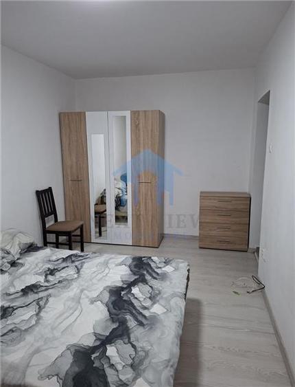 Garsonieră decomandată în Zorilor