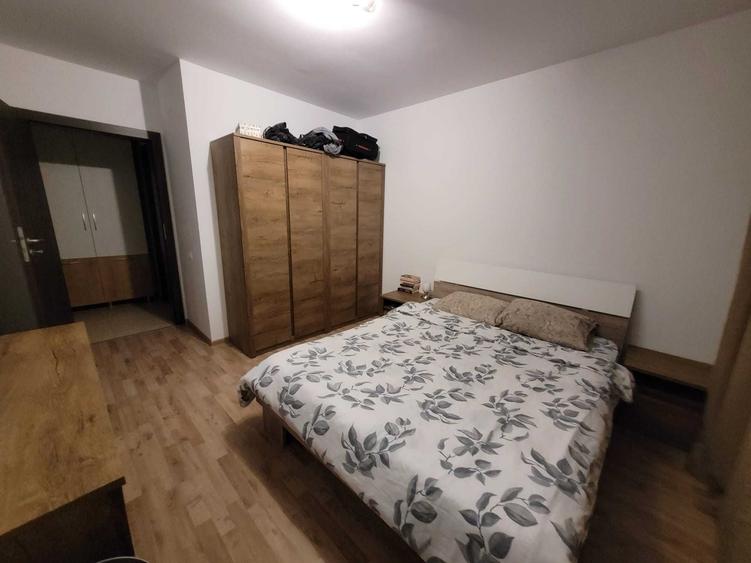 Apartament cu 2 camere decomandat, mobilat în Exterior Vest