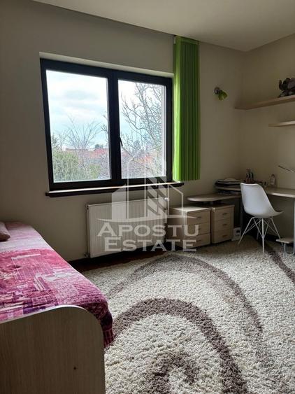 Casă individuală cu 6 camere cu Canalizare în Mehala