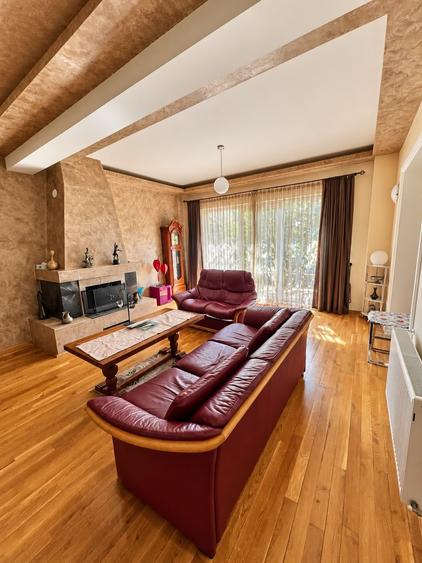 Casă individuală cu 5 camere cu Teren 264 Mp în Ultracentral