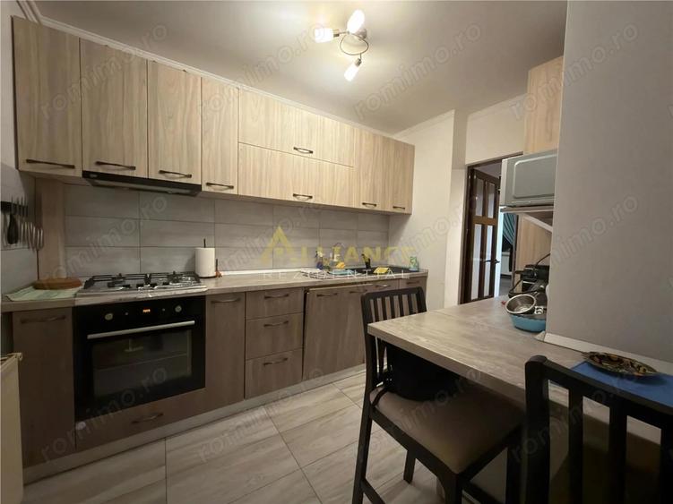 Apartament cu 3 camere, mobilat în Brâncoveanu