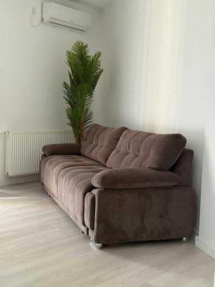 Apartament cu 2 camere decomandat în Uverturii